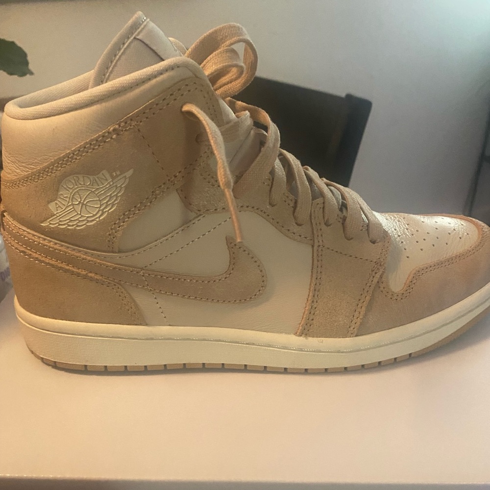 Women Jordan 1